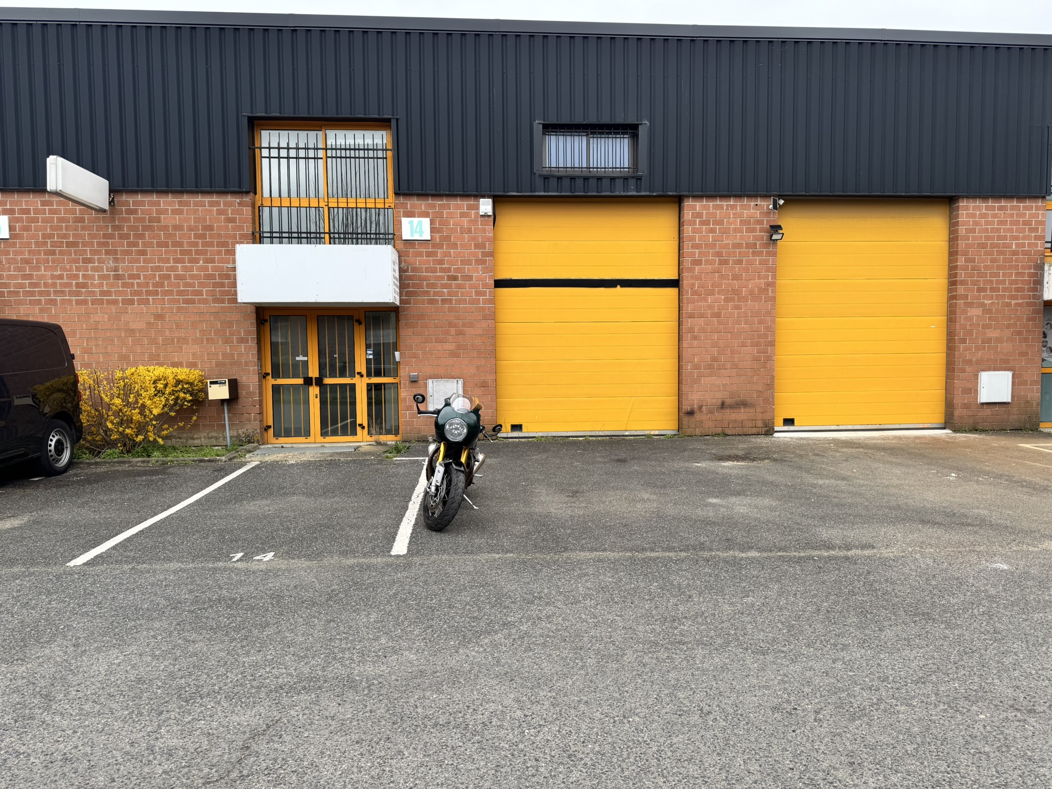 Locaux d'activités à louer dans le Val-d'Oise (95) à Saint Ouen l'Aumône - 230 m2